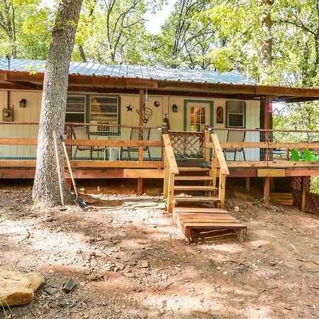 Dog-Friendly Kingston Cabin With Wraparound Deck! ภายนอก รูปภาพ