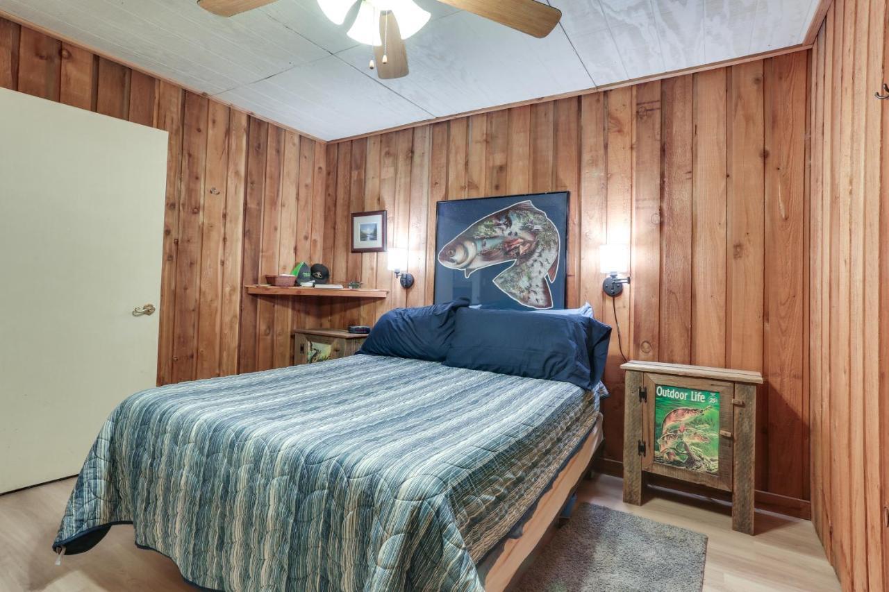 Dog-Friendly Kingston Cabin With Wraparound Deck! ภายนอก รูปภาพ