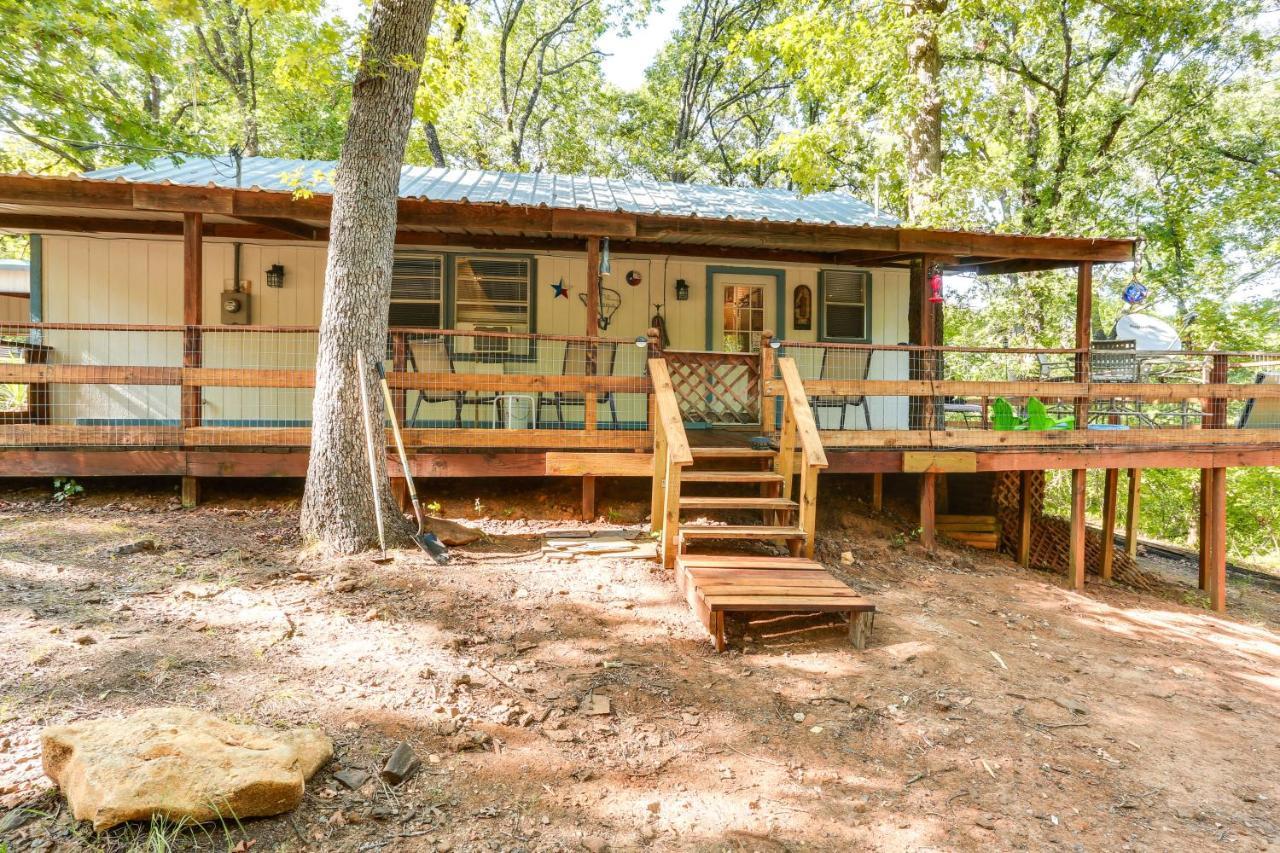 Dog-Friendly Kingston Cabin With Wraparound Deck! ภายนอก รูปภาพ
