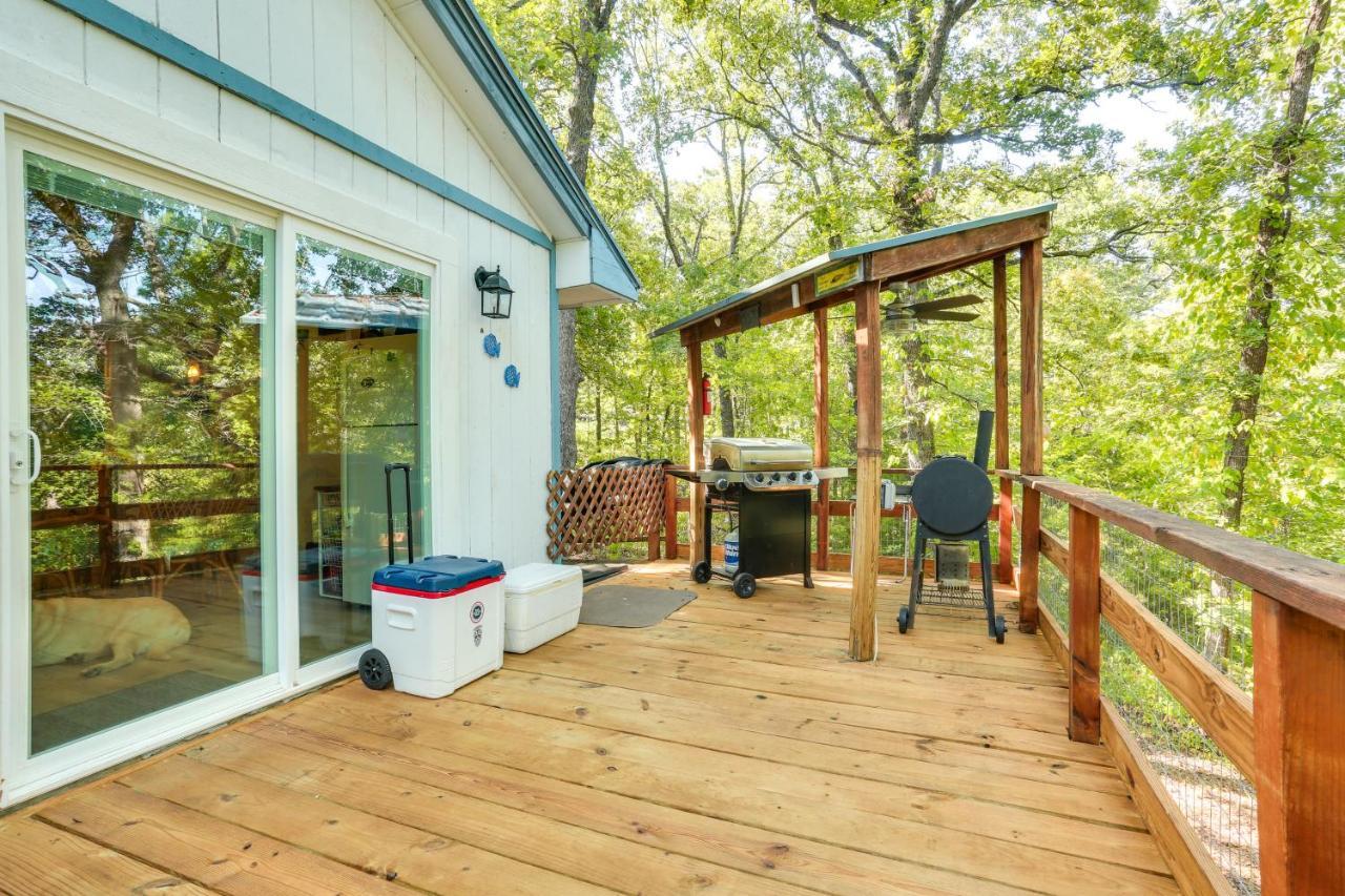 Dog-Friendly Kingston Cabin With Wraparound Deck! ภายนอก รูปภาพ