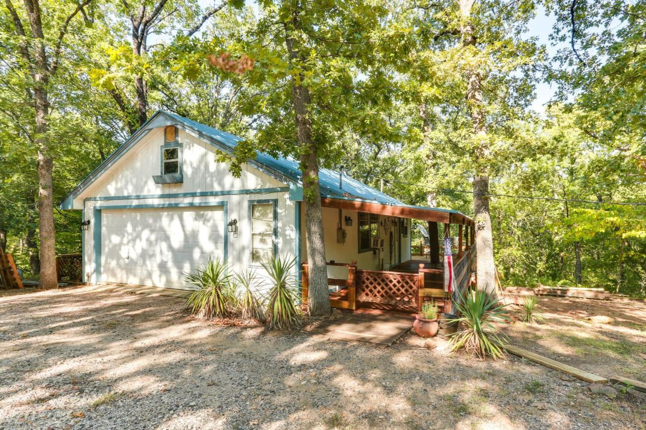 Dog-Friendly Kingston Cabin With Wraparound Deck! ภายนอก รูปภาพ